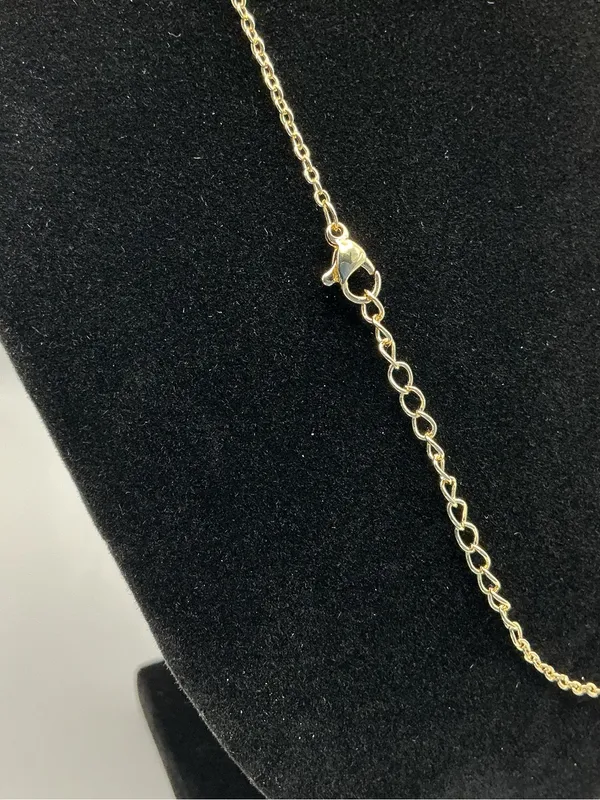 Gold Tone Clover Pendant Necklace Layered Curb Chain Style 18” - Image 3
