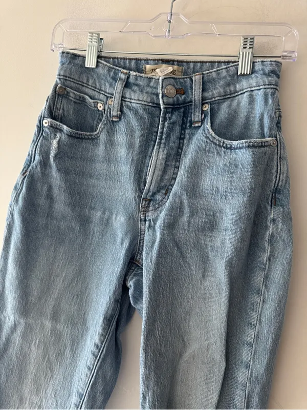 Madewell Curvy‎ Perfect Vintage Jeans in Coney Wash: Destroyed Edition - Image 3