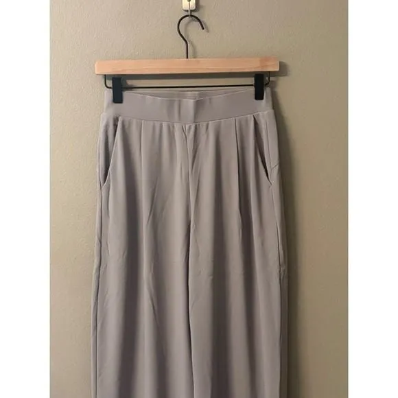 Halara Women Light Grey Wide Leg‎ Palazzo Pants Elastic Waist Pockets Size XS - Image 2
