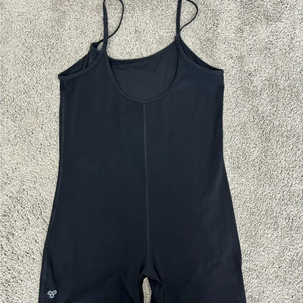 Tnaction‎ black aritzia life divinity 5” romper Size XL - Image 4
