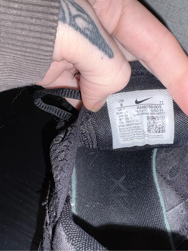 Nike Air Max 270 Triple Black Lifestyle Sneaker - Image 2