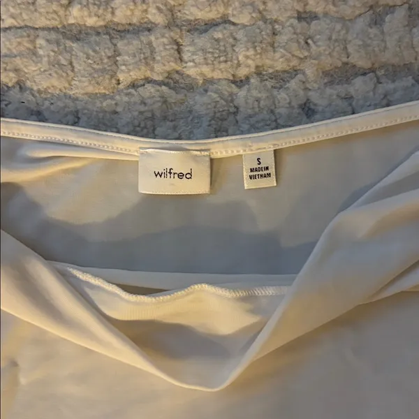 Aritzia Wilfred Top - Image 2