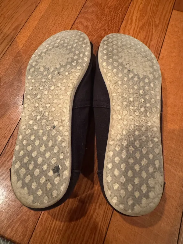 TOMS Classic Black Canvas Slip‑On Shoes Women’s 8 Comfort Casual Everyday - Image 4