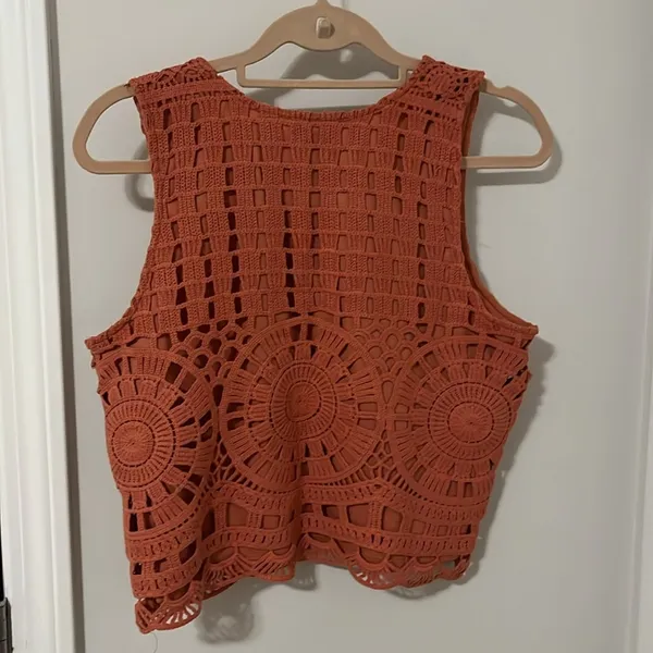 Lord and Taylor design lab crop top in size Large - Image 5