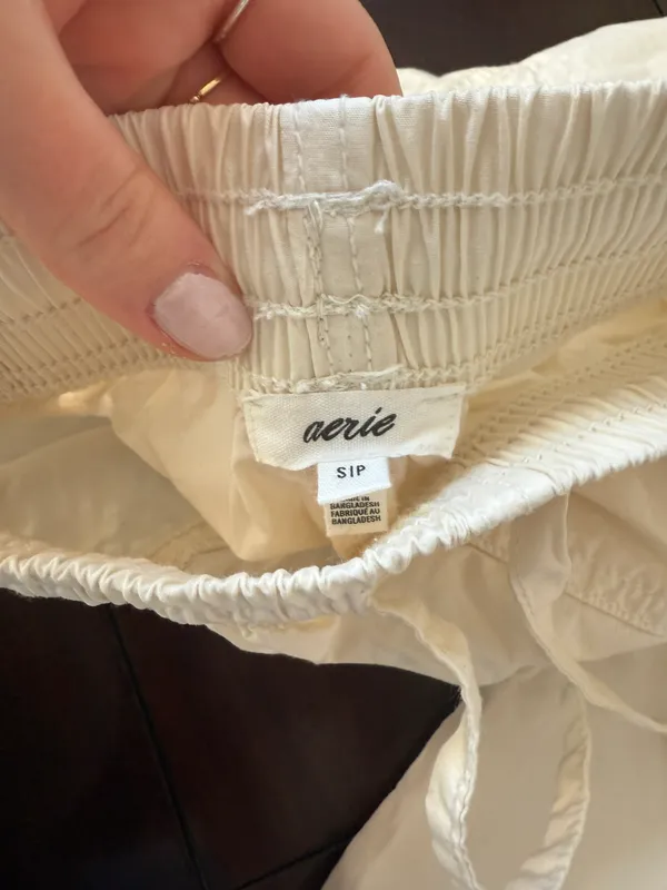 Aerie Cargos - Image 5