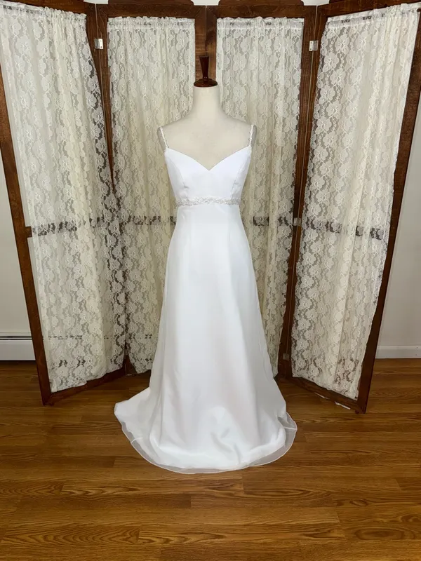 Beautiful Vintage Y2K Galina Chiffon Wedding Gown - Image 3