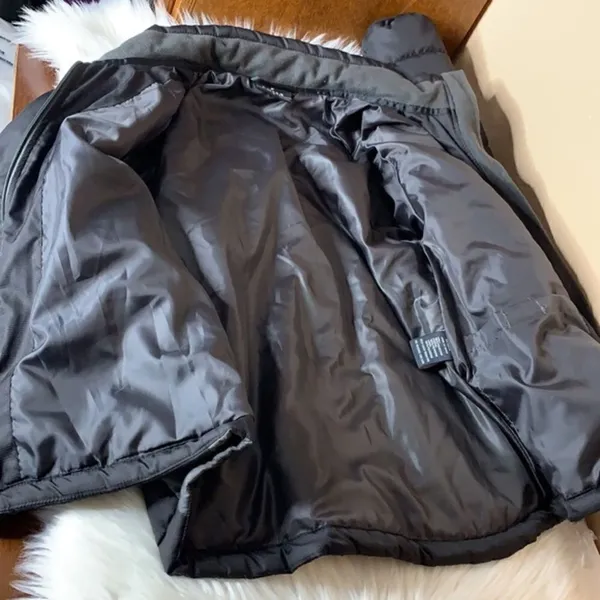 Fossa Women’s Black Puffer Jacket Size Medium - Image 4