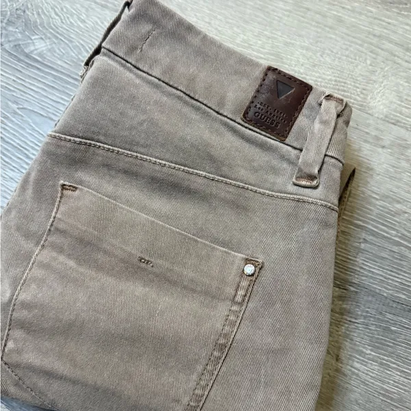 •GUESS• MOTO SKINNY JEANS - Image 3