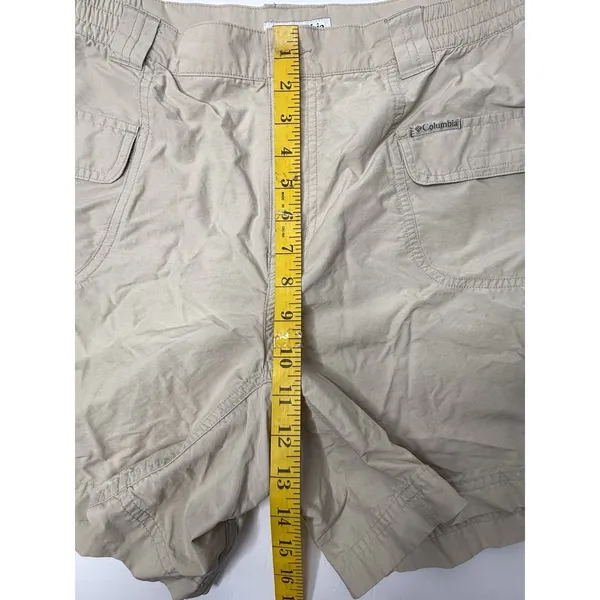 Columbia Shorts Womens Size L Khaki Trail Mid Rise Cargo Hiking Camping Walking - Image 2
