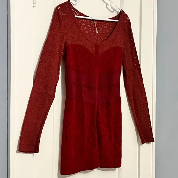 Free People sheer lace blouse tunic burgundy size medium boho corset design - Image 3