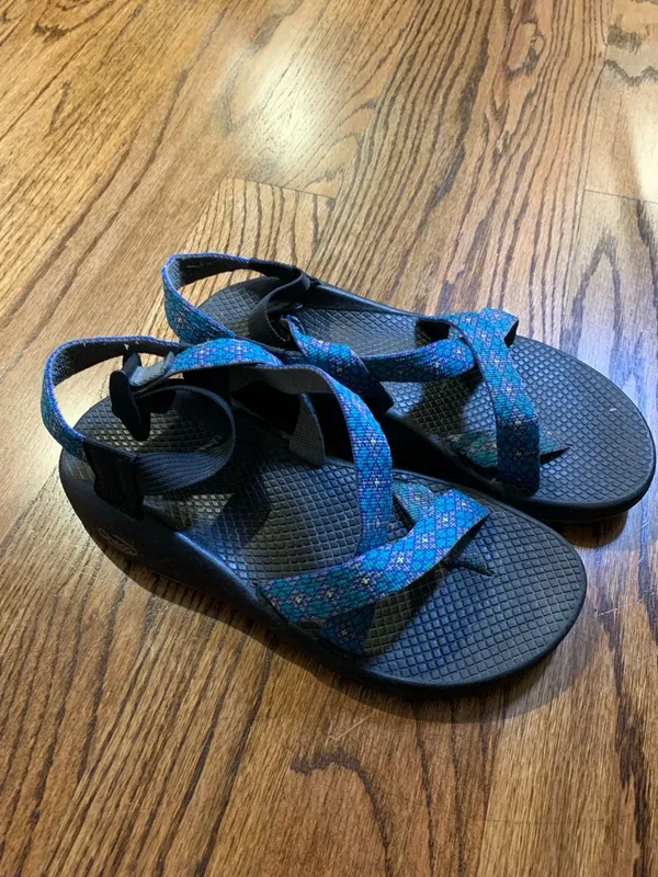 Chacos Women's Classic Athletic Hiking Sandals Blue Pattern Size W8 - Image 2