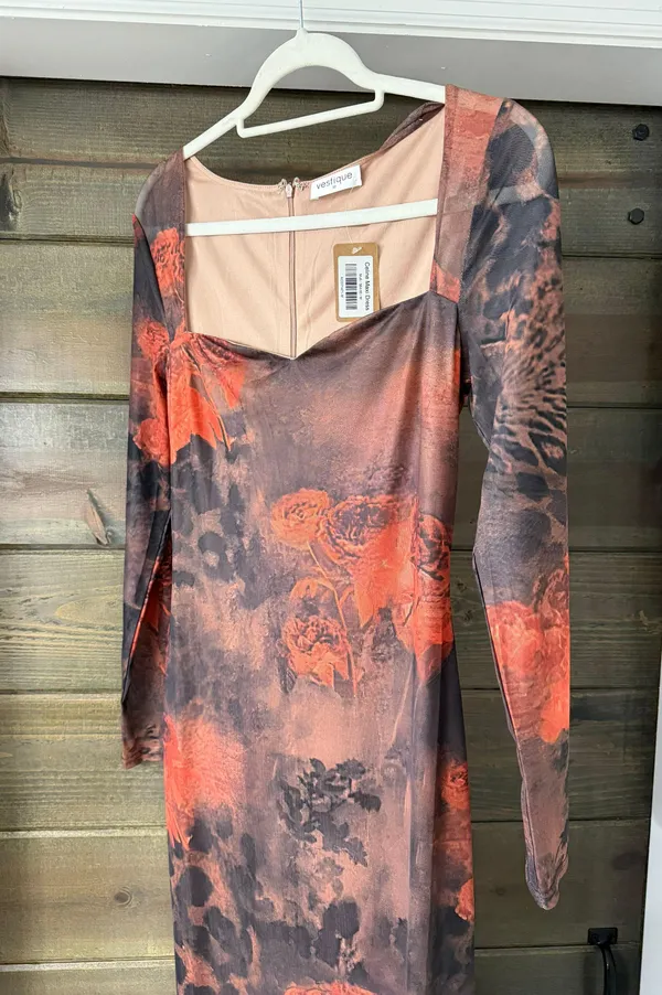 Vestique Maxi Dress - Image 2
