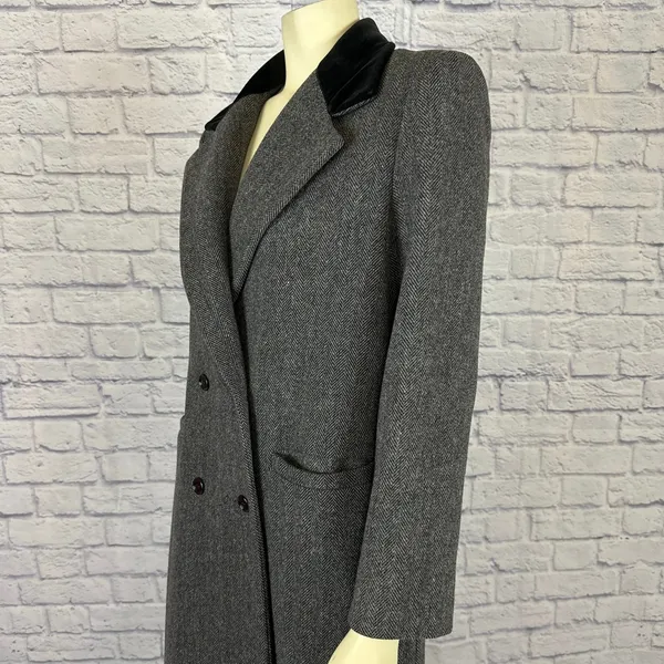 Vintage 1980s Central Park Wool Herringbone Velvet Collar Long Coat size Medium - Image 8