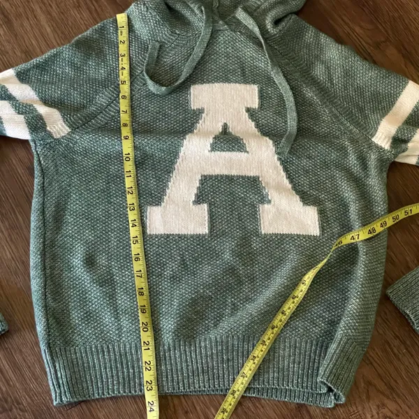 NWT Long Sleeve Drawstring Hooded Sweater Green White Large - Image 10