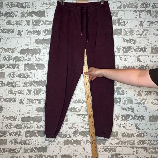 Gymshark | women maroon jogger sweat pants - Image 3