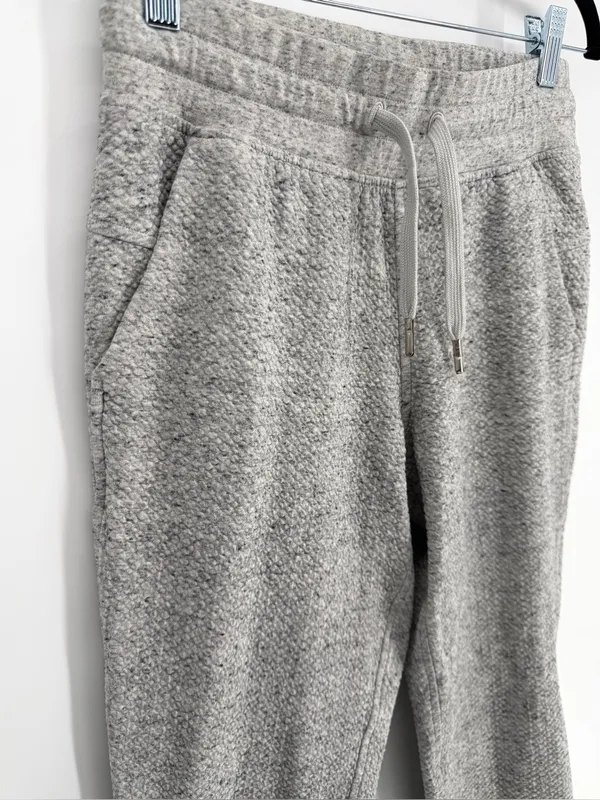 Lululemon Warm Down Jogger II 28" Heathered Melody Light Grey‎ Size 4 Sweatpants - Image 4