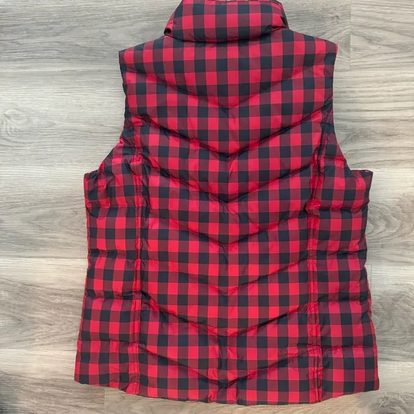 Lands’ End red/black buffalo plaid goose down women’s puffer vest size M(8-10) - Image 5