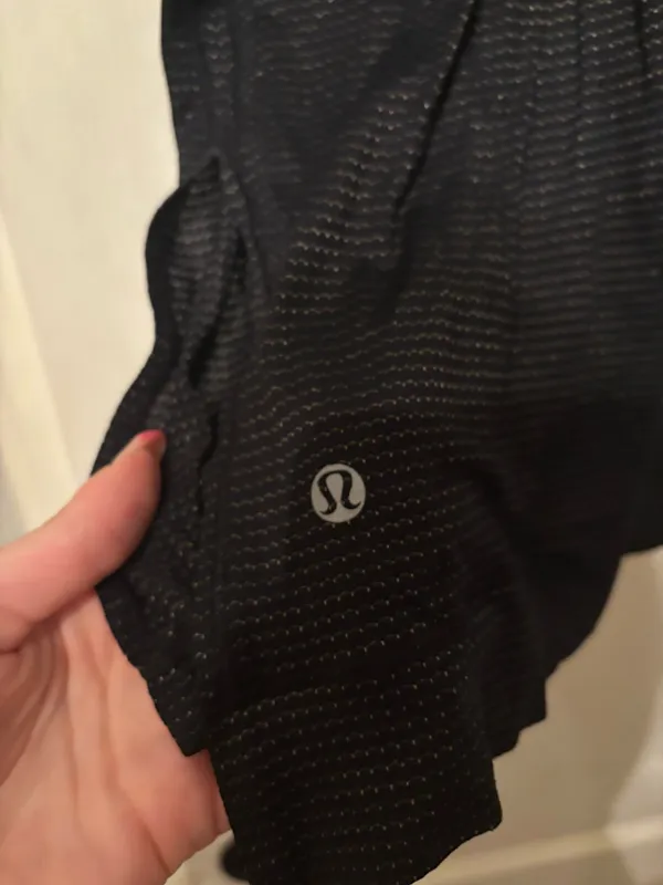 Lululemon No Limits Tank Top Built-In Bra - Image 3