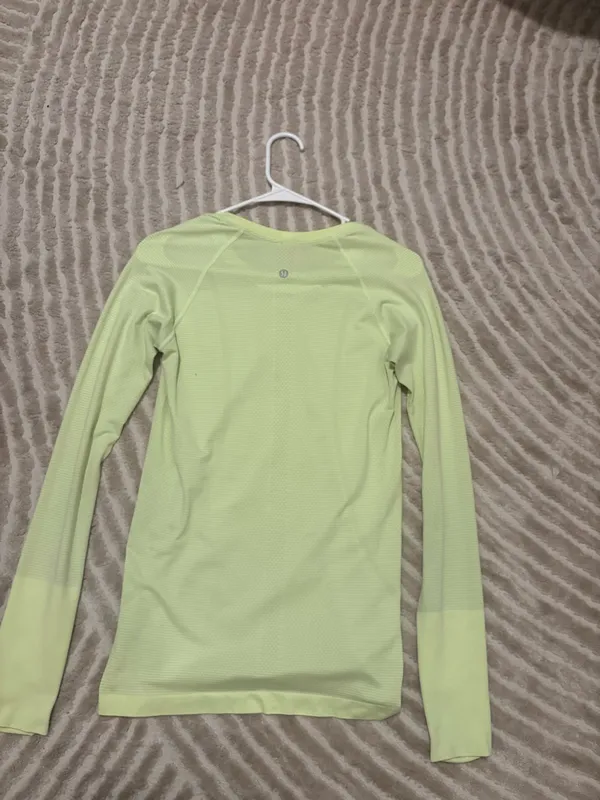 Swiftly Lululemon Long Sleeve - Image 2