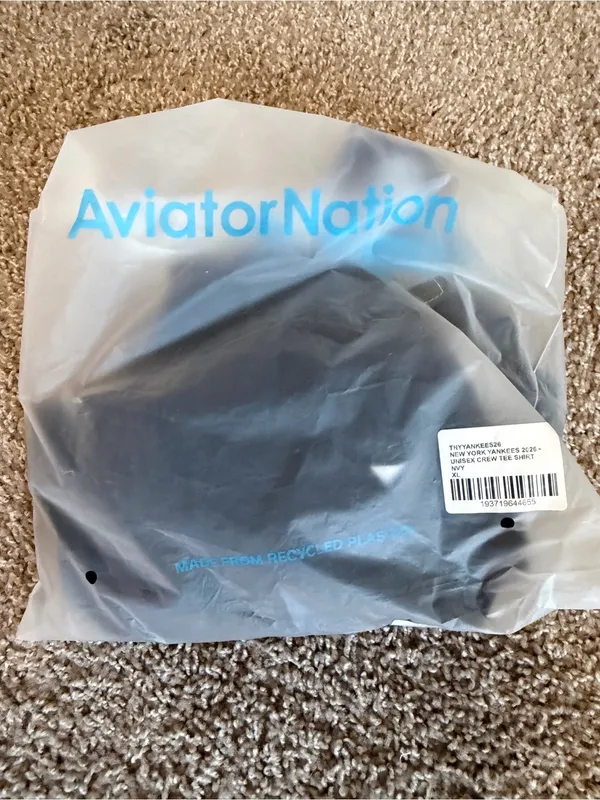 NIB Unisex New York Yankees Aviator Nation x MLB Navy Tri-T-Shirt Size small - Image 8