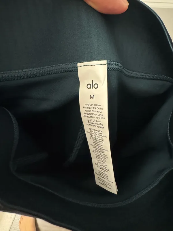 Alo Yoga Teal Leggings with Black Felt Trim - Image 7