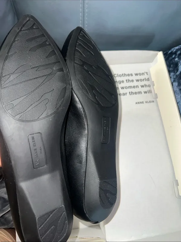 Anne Klein Black Pointed-Toe Flats with Chain Accent Flex Sz 8 NEW - Image 7