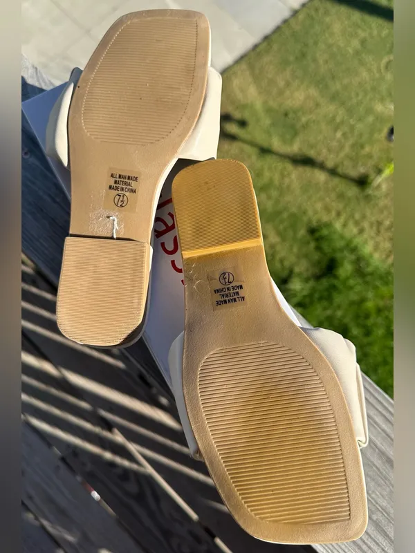 Cityclassified Neutral Ruched Slide Sandals in Cream - Image 3