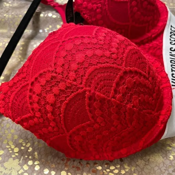 Victorias Secret Bright Red Lace T Shirt Push Up Bra Full Coverage Bra 32DD - Image 3