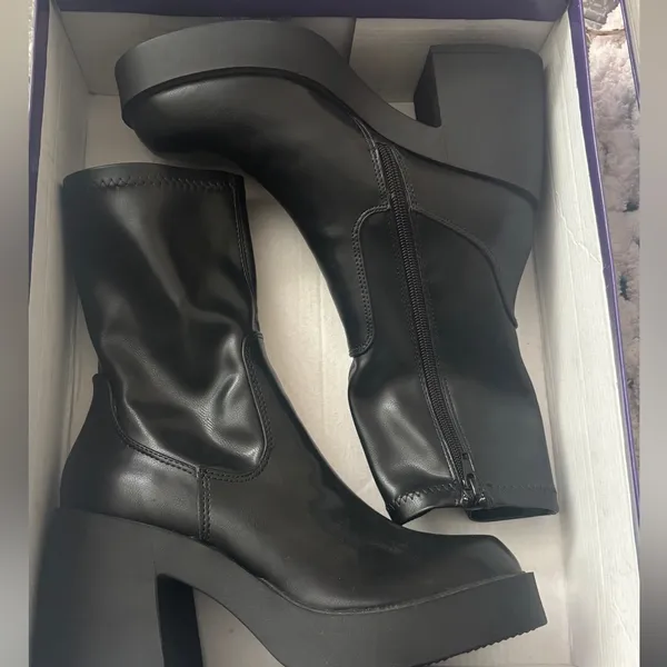 Madden Girl Black Women's Platform Boots - Image 3