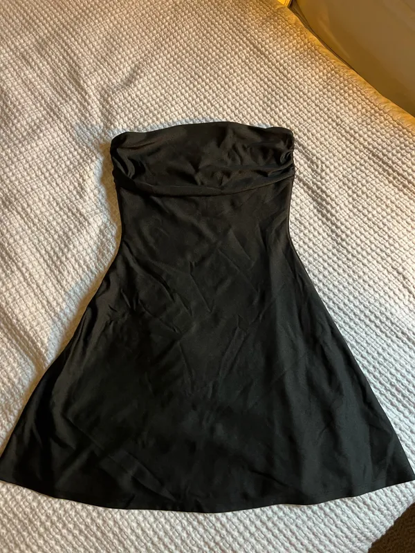 Windsor Mini Black Dress - Image 2
