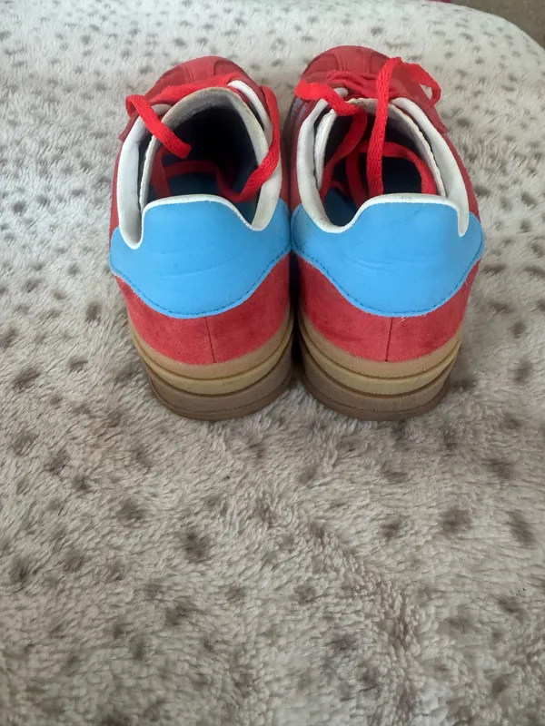 Adidas Women’s Gazelle Sneakers red - Image 5