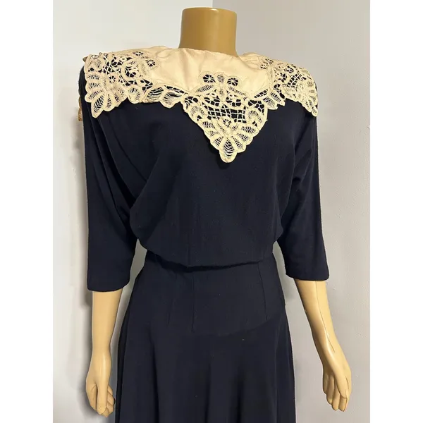 Nancy Johnson Vintage Black Midi Dress Detachable Cream Lace Collar Medium USA - Image 2