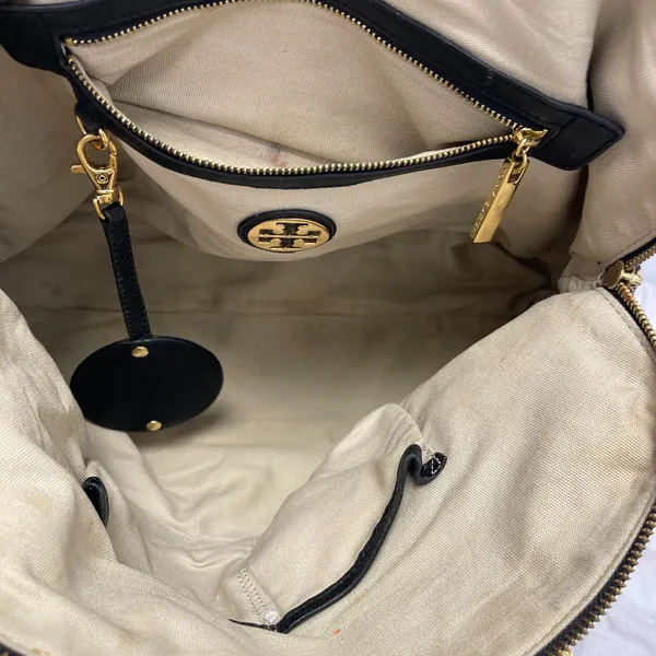 Tory Burch Top Handle Satchel in Black Leather w/ Gold-tone Chain - Preowned - Image 4
