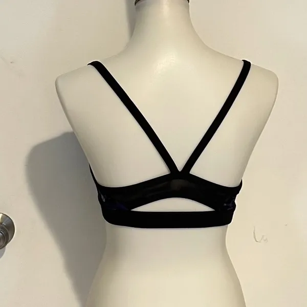 Lululemon Rise and Run Bra -‎ Size 6 - No Tag Size/Yes Size Dot. - Image 6