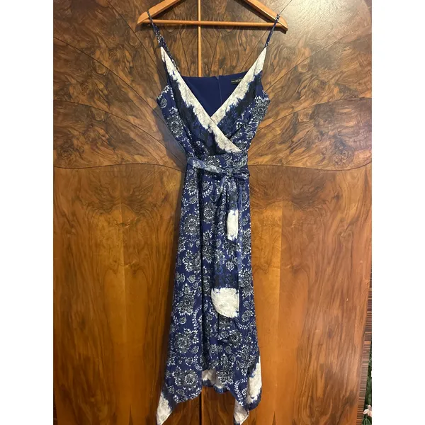 GUESS Bali Printed Midi Dress Blue FLIRTY FEMININE Slip Faux Size Medium M Belt - Image 2