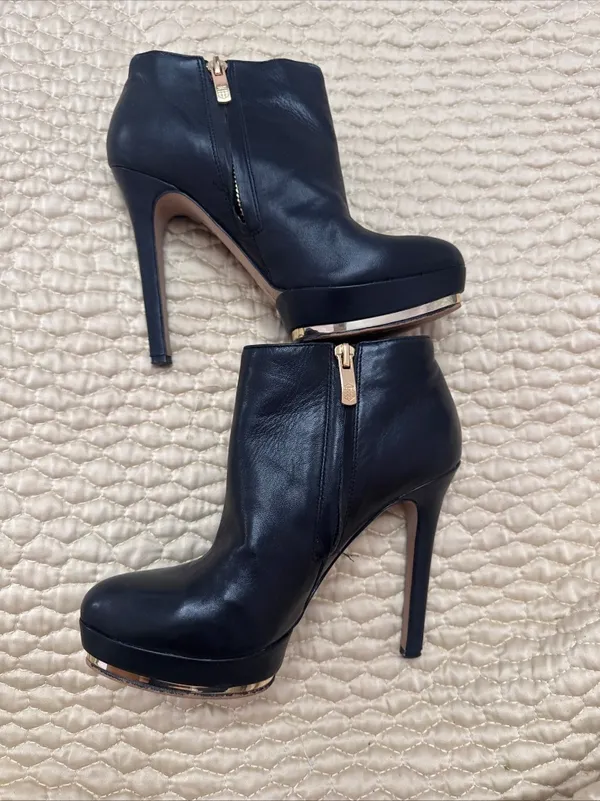 Vince Camuto 6B/36 Dira Black Leather Platform Stiletto Ankle Booties Gold Trim - Image 10