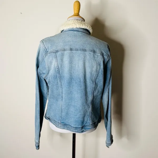 Universal Thread Denim Jacket with Partial Sherpa Lining - Image 6
