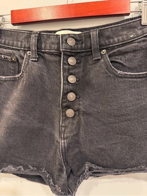 Abercrombie Curve Love High Rise Mom Shorts 6/28 - Image 3