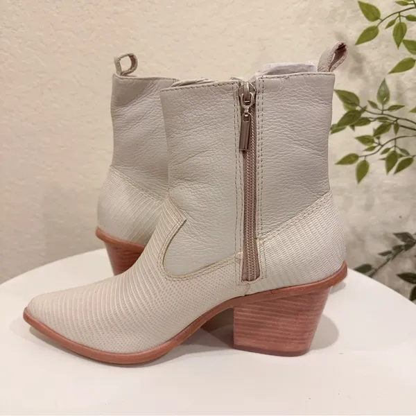 Kaanas Hague Cowboy Leather Bootie in Ivory NWOT Size 6M - Image 8