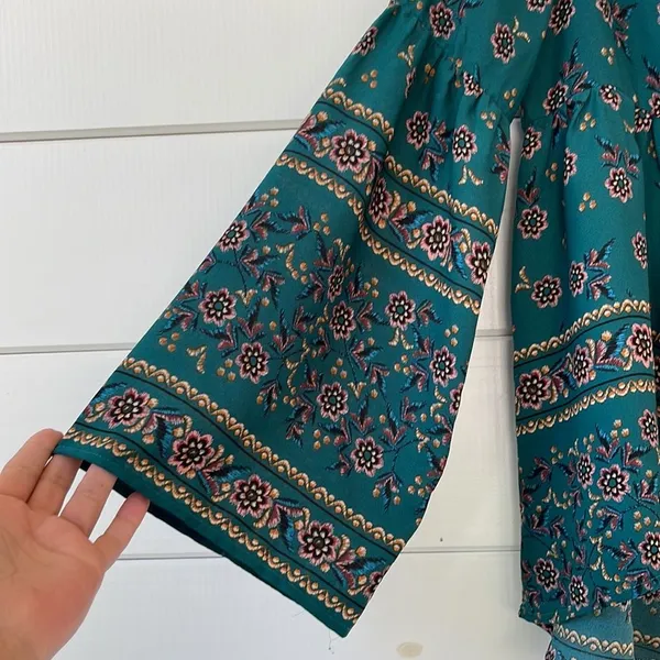 Altar’d State Floral Boho Peasant Top Small - Image 4