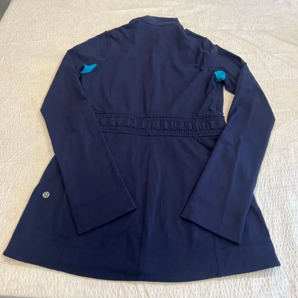 Lululemon navy blue vintage waist scrunch string jacket 4 women - Image 3