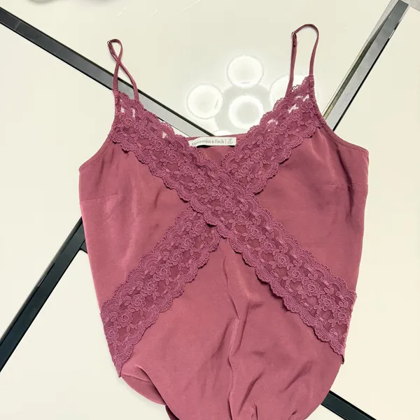 ✨ Abercrombie & Fitch Plum Lace-Trim Cami Bodysuit | Size SP ✨ - Image 7