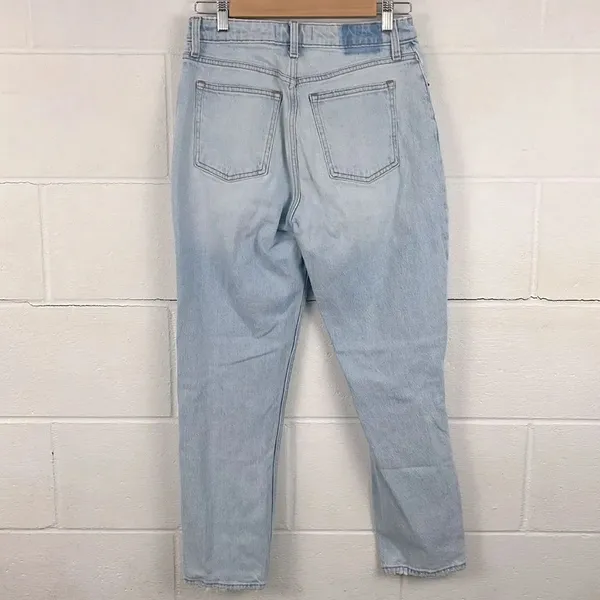 Abercrombie & Fitch women’s the mom high rise light wash jean - Image 3
