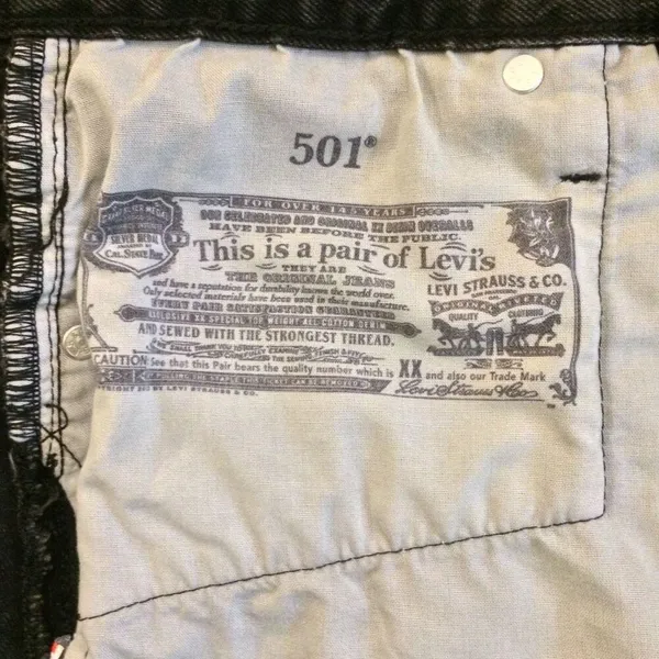 Levi’s 501 raw hem black buttonfly shorts 26 jorts - Image 9