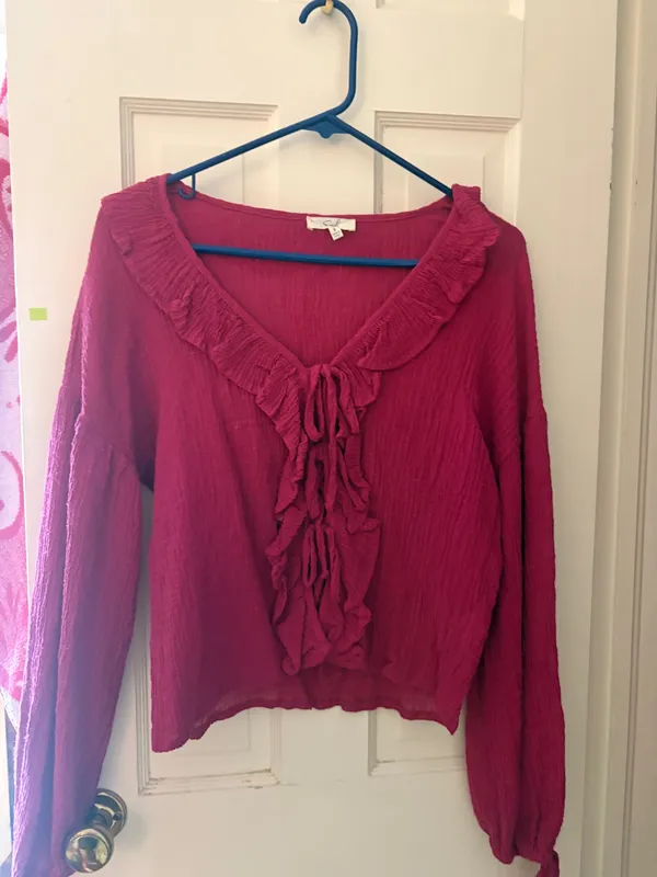 women’s blouse easel - Image 3