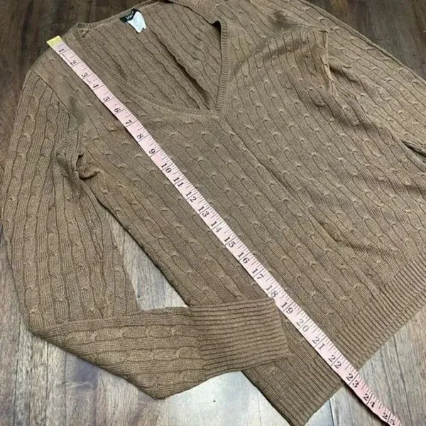 J. Crew Lightweight V - Image 6