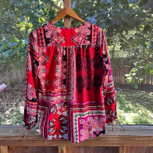 Chico's Women's Red Printed Tie Sleeve Blouse Size 2 (U.S. L) - Image 2