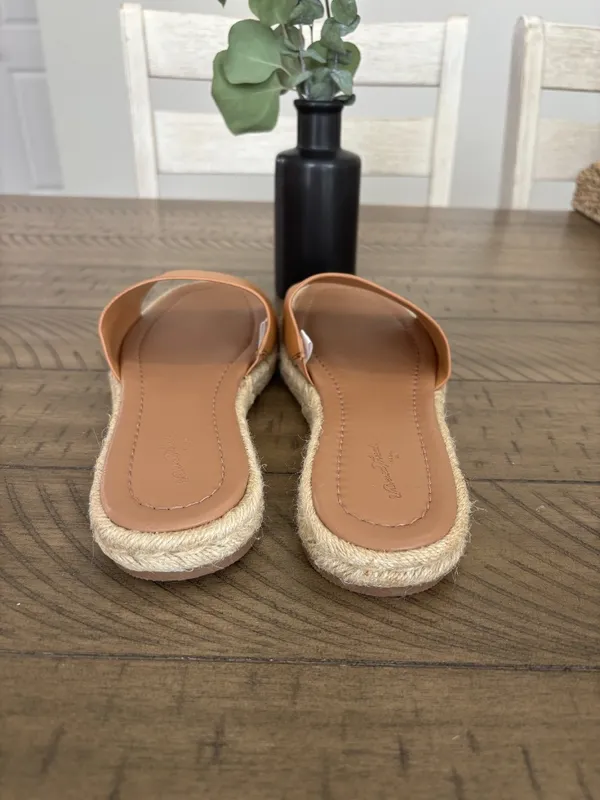 Universal Threads Espadrille Sandals - Image 4