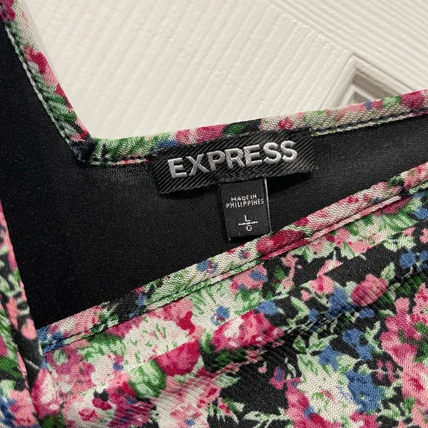 Express Black Floral Print Baby Doll Camisole Top Size Large Like New - Image 2