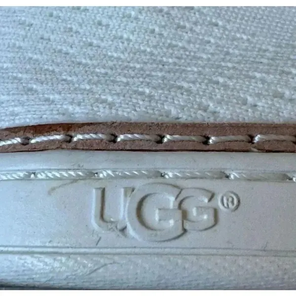 UGG Sammy Knit Women's White/ Cream Slip On Casual Sneakers SZ 9 - Image 11